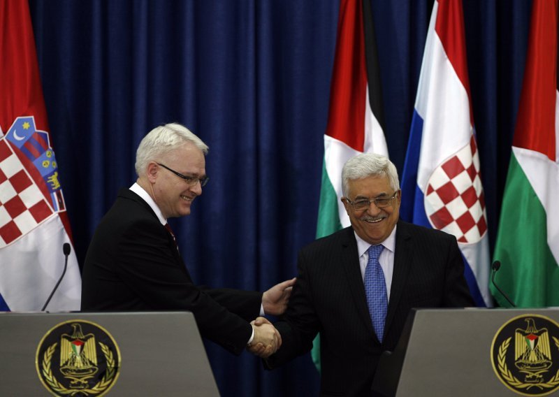 Josipović ponudio Abasu iskustvo u pomirbi