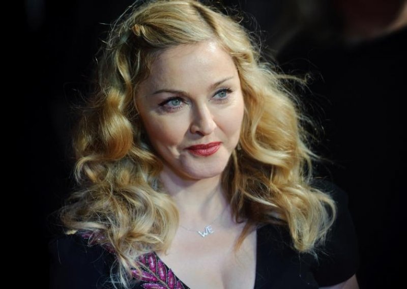 Madonni tužba jer je pjesmu nazvala po erotskim filmovima