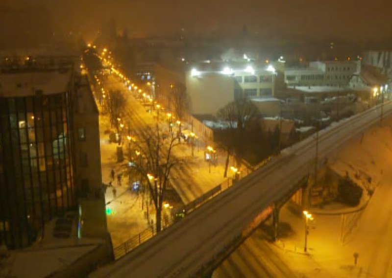 Pogledajte kako se Zagreb bijelio snijegom