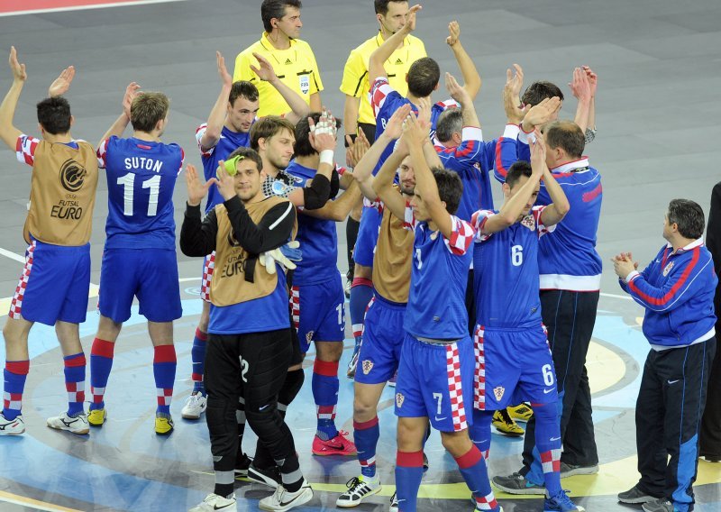 Futsal: Razbijali bočice, ali Ruse nisu uspjeli