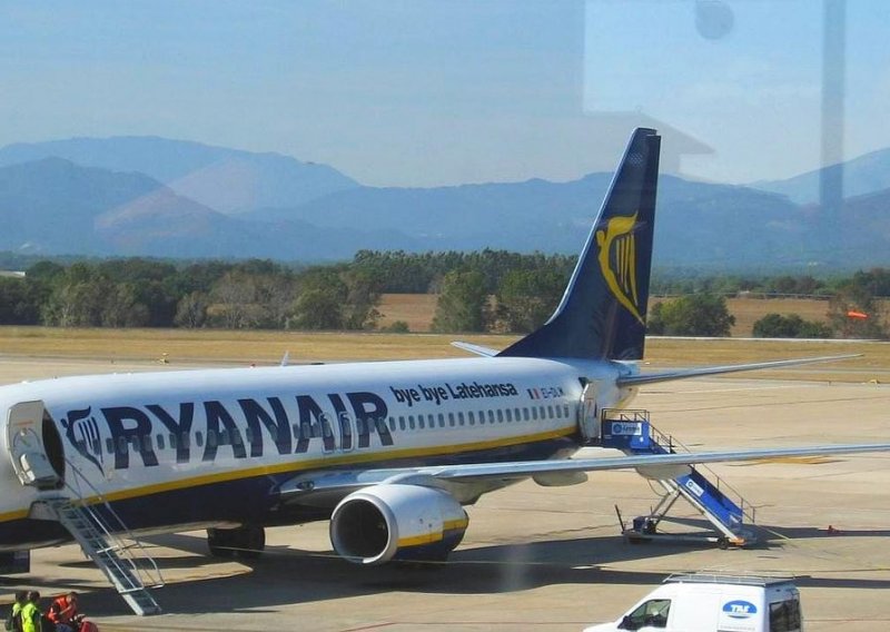 Zbog tučnjave prinudno sletio Ryanairov avion