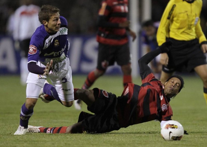 Ronaldinho igrao za Flamengo ali i izgubio na 3960 m