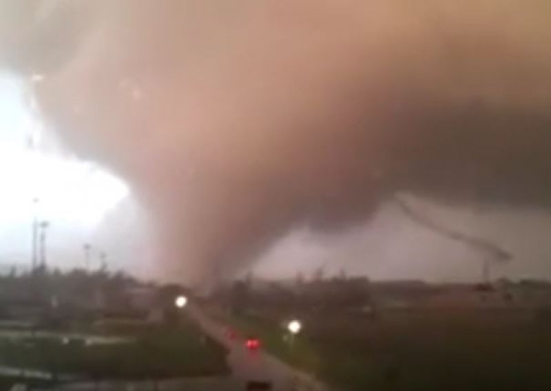 Tornado rušio drveće u Rimu i okolici, ima i mrtvih