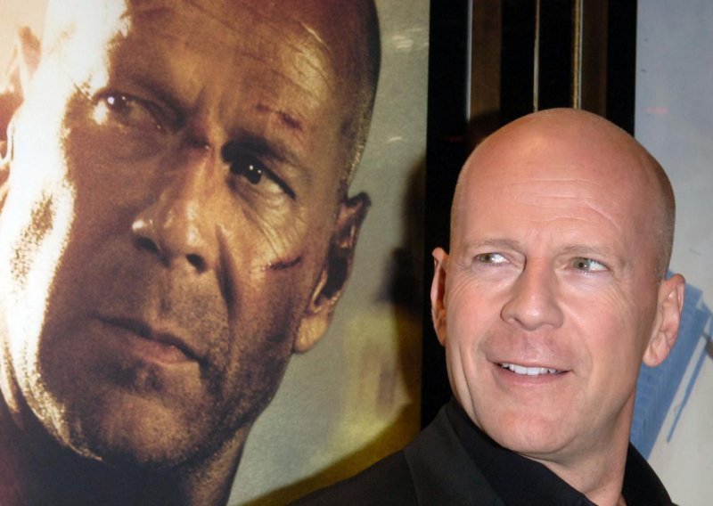 Bruce Willis obračunati će se s Ashtonom