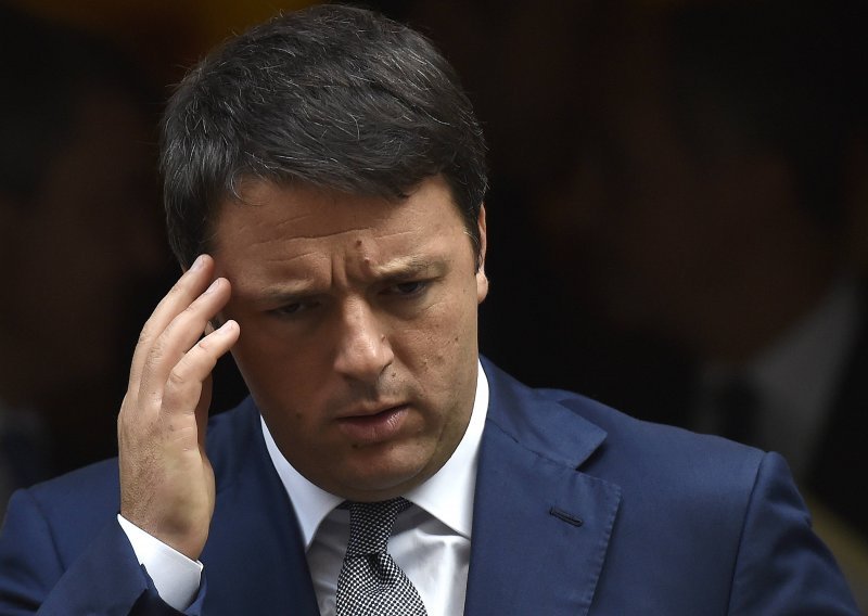 Renzi potvrdio da će dati ostavku ako pretrpi poraz na referendumu
