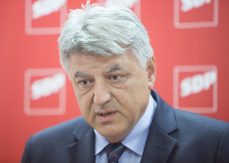 Komadina: Kandidata za predsjednika SDP-a ima više nego sekretara SKOJ-a