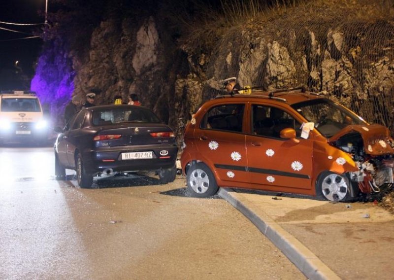 Riječanin presjekao zavoj i poginuo u sudaru