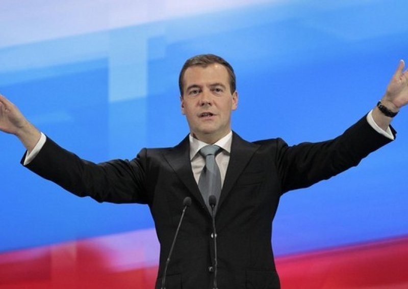 Medvedev naložio istragu oko namještanja izbora