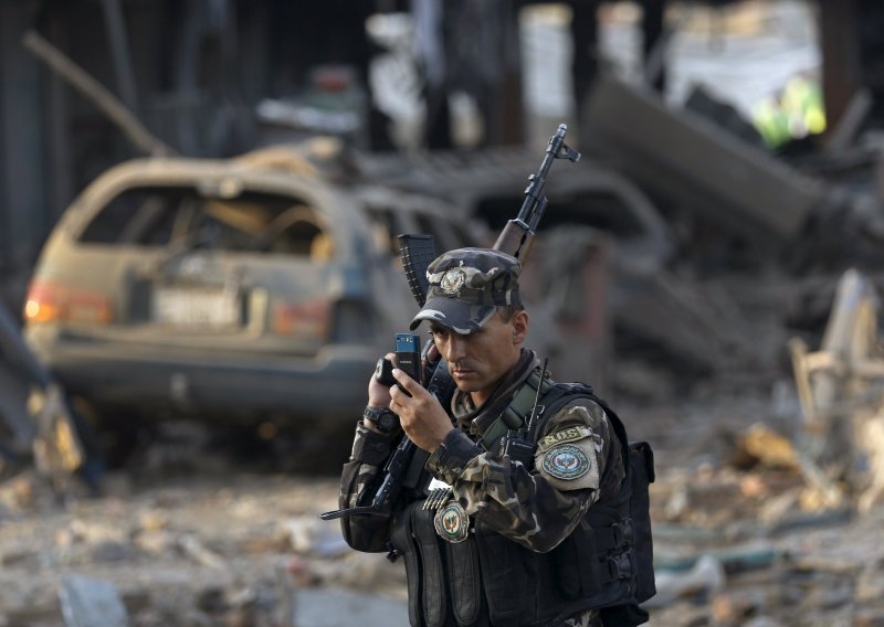 U Kabulu 8 mrtvih i 200 ranjenih u eksploziji autobombe