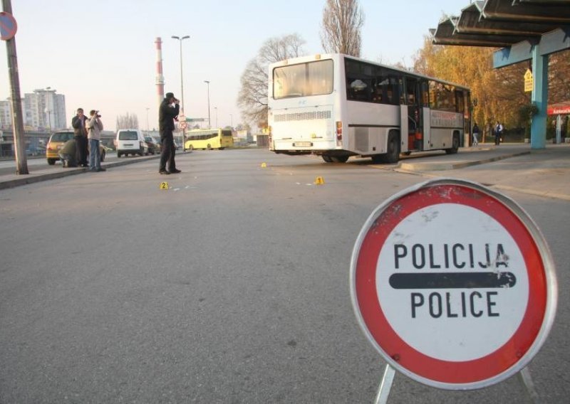 Ukrao autobus javnog prometa i pijan se vozio gradom