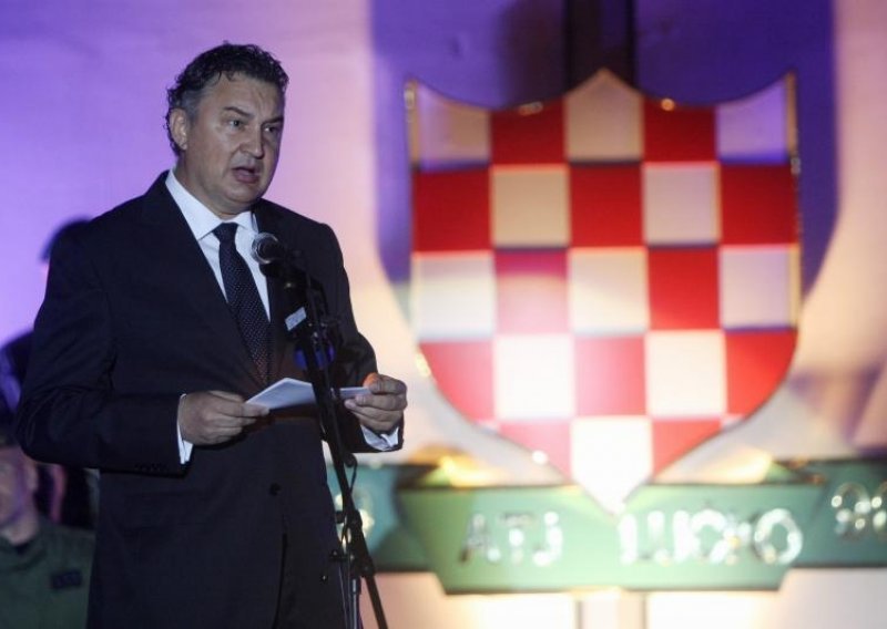 Riješio ubojstva Pukanića i Hodak, Grbić ga za nagradu smijenio