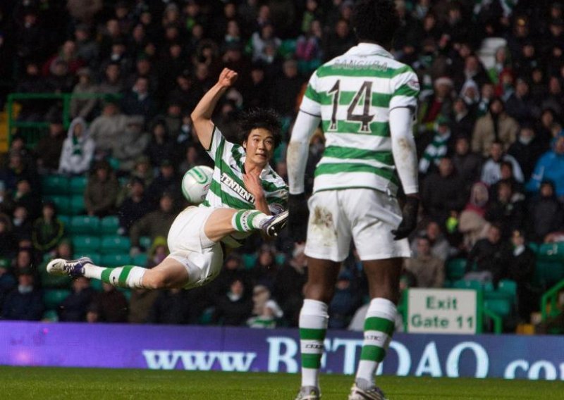 Celtic 100. pobjedom nad Rangersima preuzeo vrh