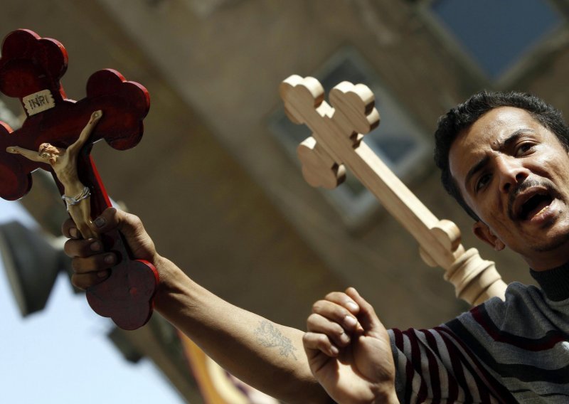 Deset mrtvih u vjerskim sukobima u Kairu