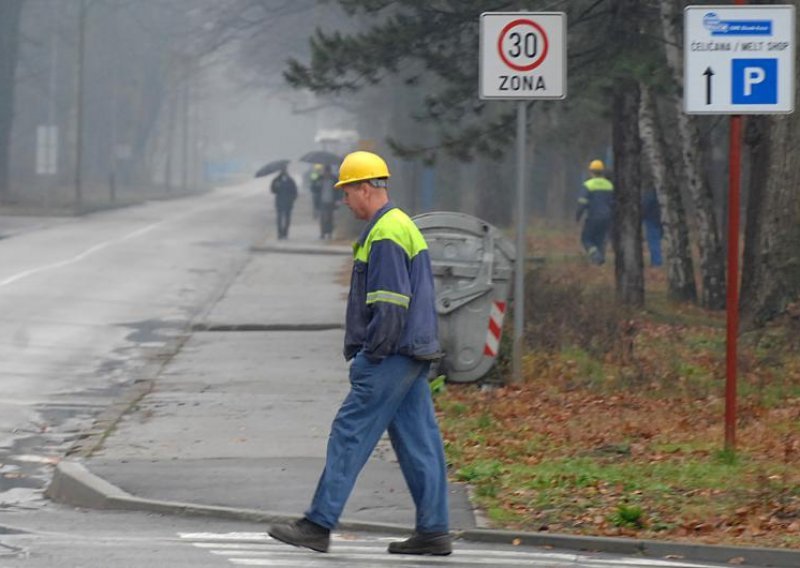 Sisak između Boga i države