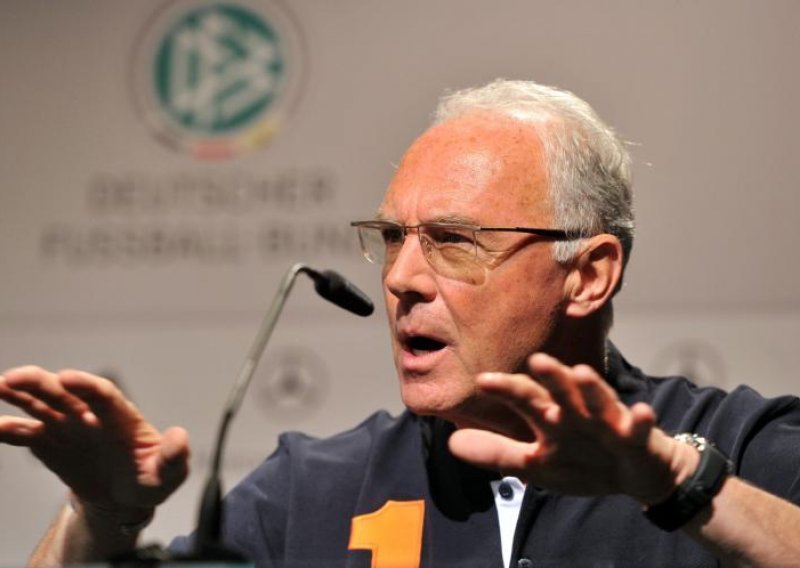 Beckenbauer se boji 'glupih i  istrošenih Engleza'