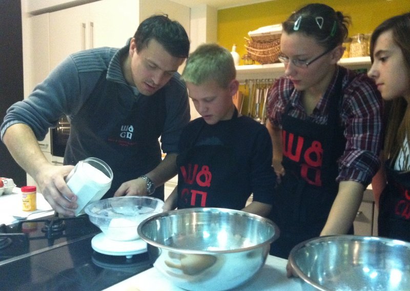 Mate Janković kuhao s djecom iz SOS Dječjeg sela