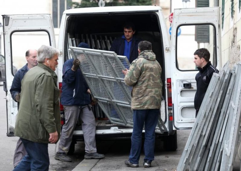 S Jadrankom Kosor otišle i barikade s Markova trga