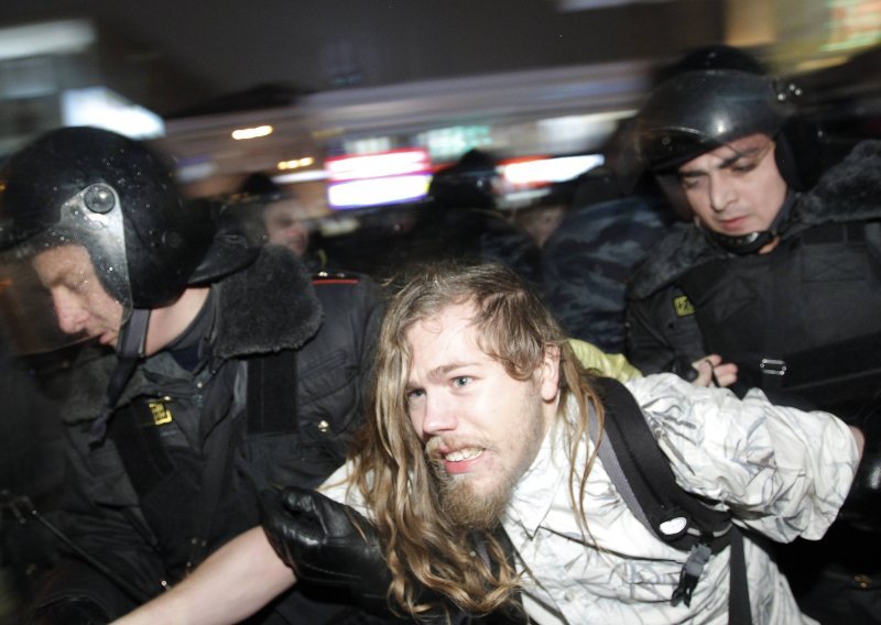 Uhićeno 300 prosvjednika u Rusiji