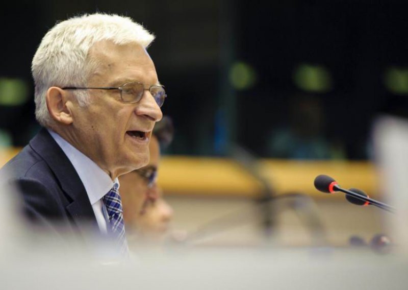 Buzek says Croatia brave country for great success