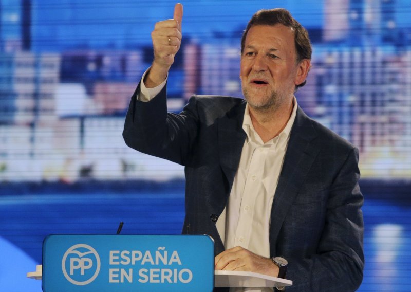 Rajoy zadržao ministre gospodarstva i financija