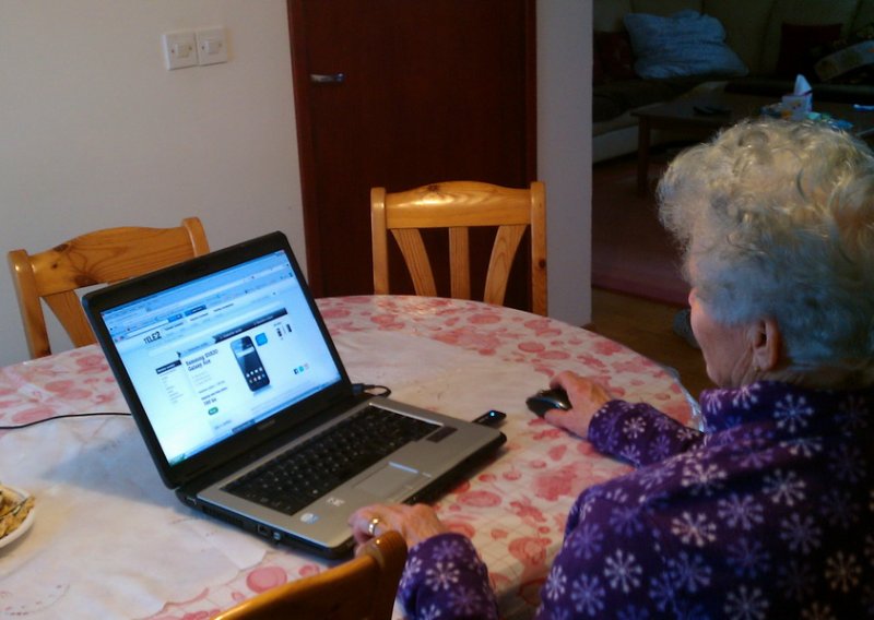 I bake kupuju preko interneta