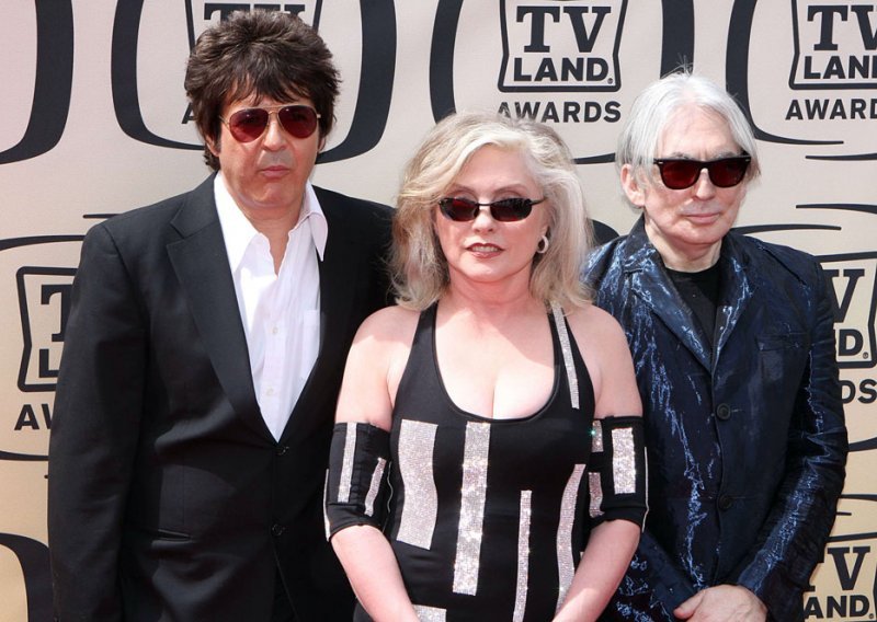 Novi album Blondie izišao u 'novinskom' formatu