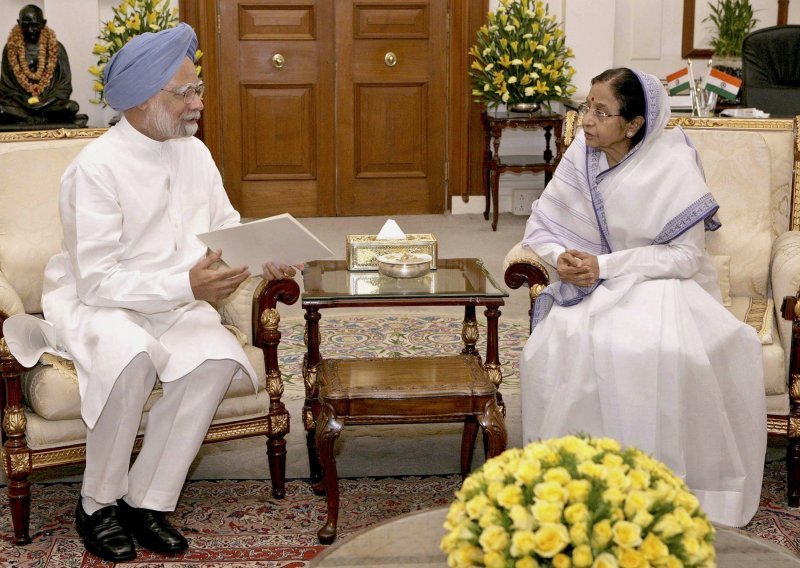 Indijski premijer spasio fotelju