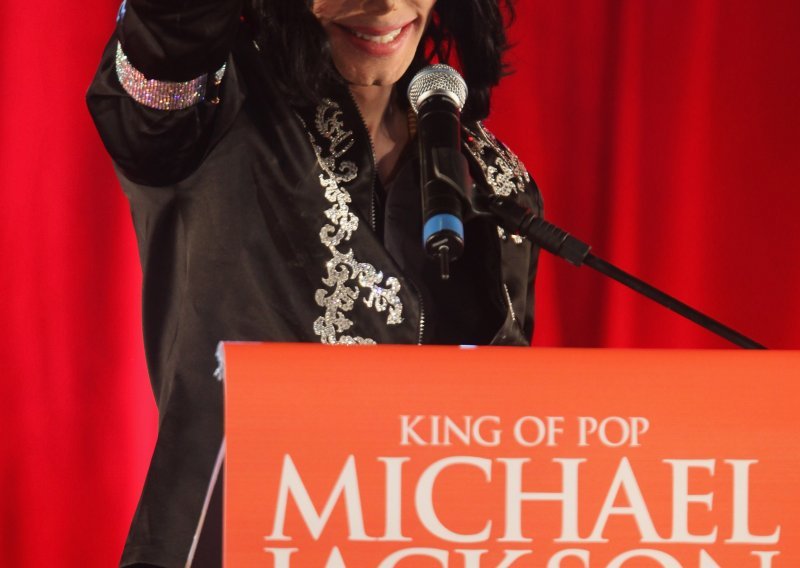 Michael Jackson bio je ćelav i pothranjen