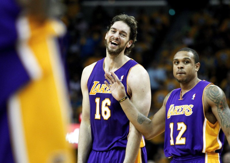 Lakersima prednost, Boston pred polufinalom