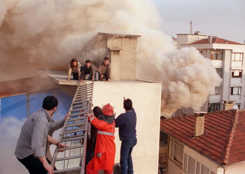 Osam poginulih u požaru u turskoj bolnici