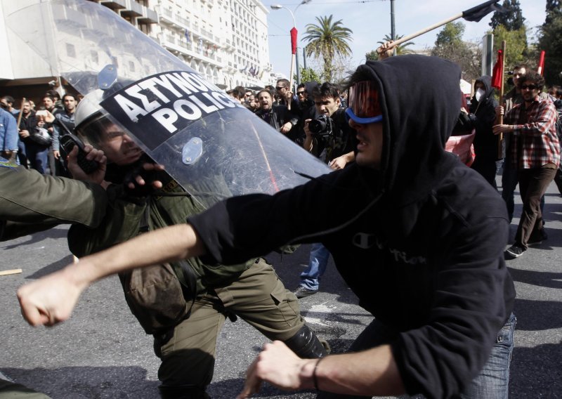 Grci šokirani vladinim mjerama štednje