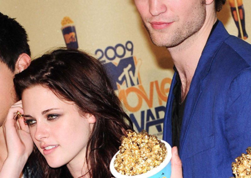 Rob bi rado ponovno snimao s Kristen