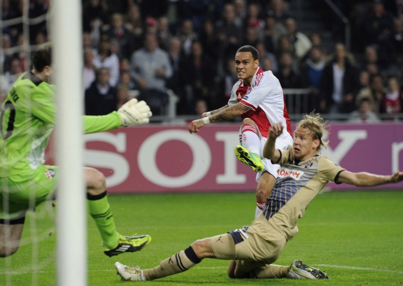 Ajax se poigrao s nemoćnim Dinamom