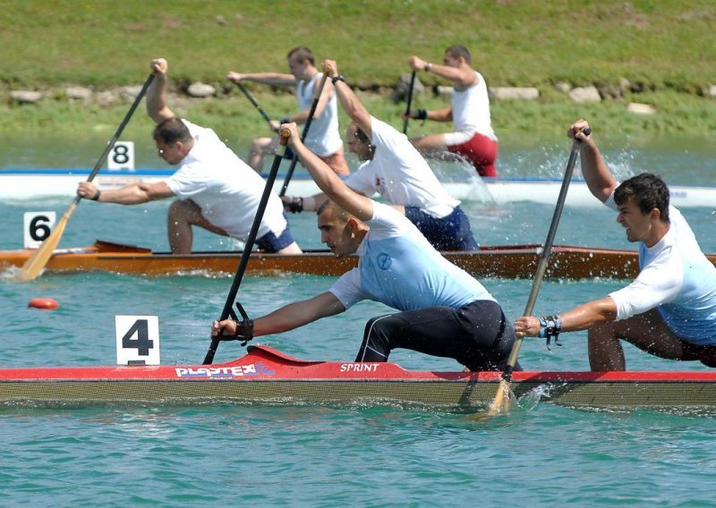 Veslačka regata u čast poginulim vatrogascima