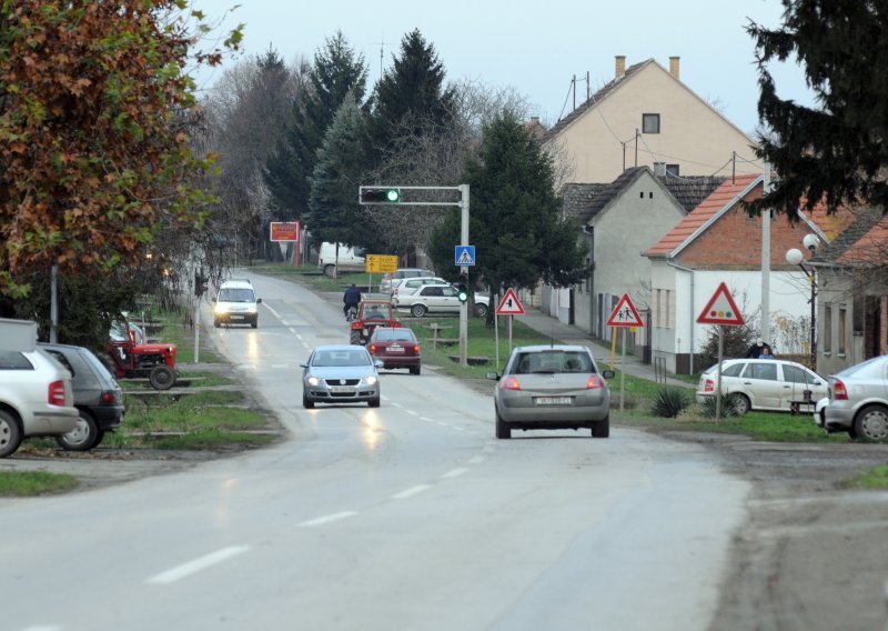 Kosor raspustila vijeće nakon tučnjave na sjednici