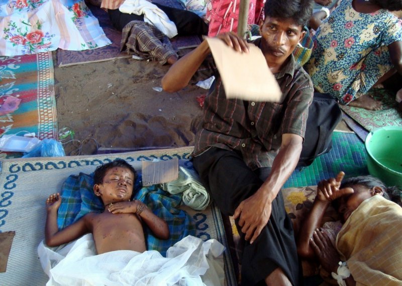 Dvoje djece izgubilo život u poplavama na Šri Lanki