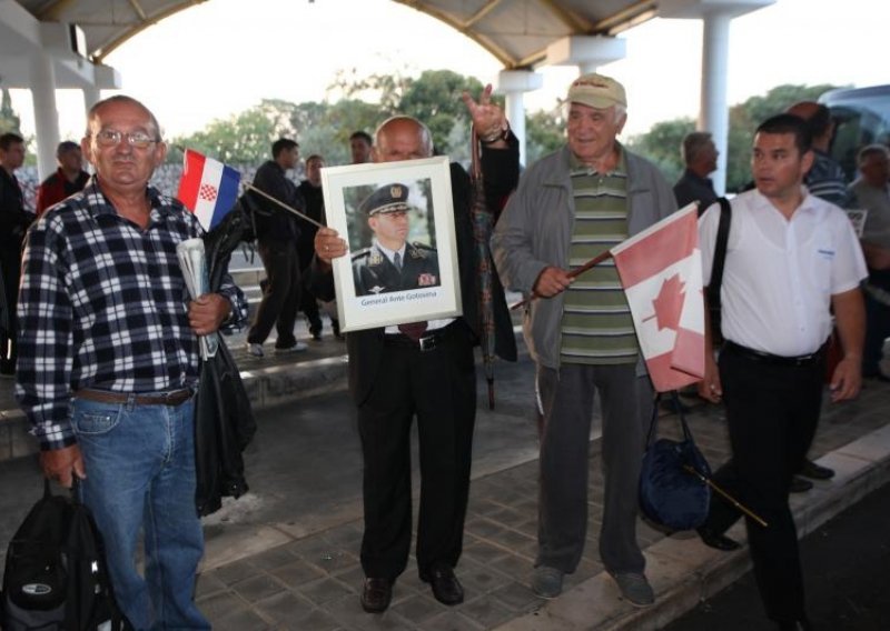 Several hundred Croats hold protest rally in The Hague