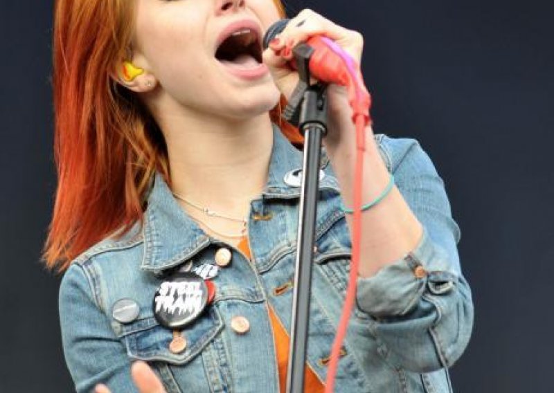 Hayley iz Paramorea poludjela zbog poljupca