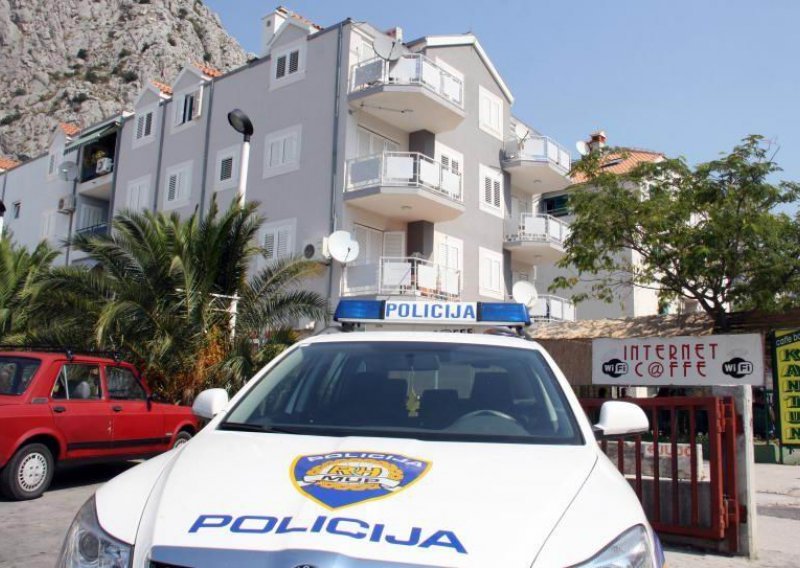 Policija i liječnica uz tablete za smirenje pustili pijanog ubojicu