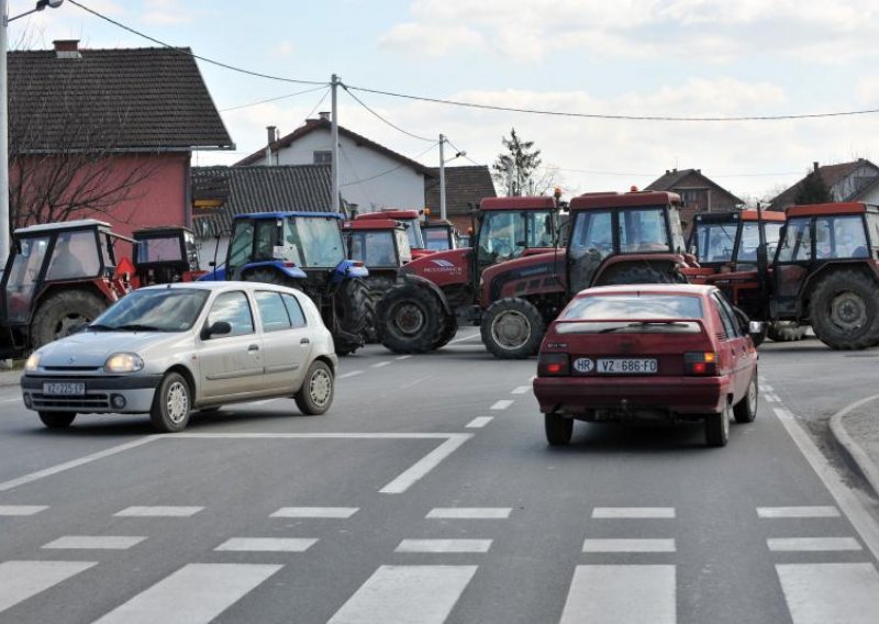 Sve je više prosvjednih punktova seljaka