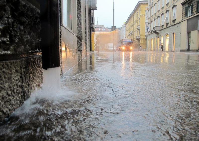 Jako nevrijeme poharalo Istru i Primorje