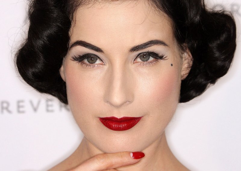 Dita Von Teese piše knjigu beauty savjeta