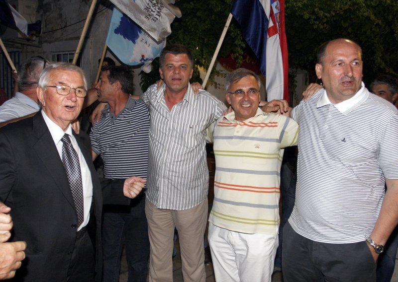 Makarska i Vrgorac HDZ-u, Trogir SDP-u