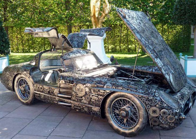 Mercedes 300 SLR Gullwing izrađen od metalnog otpada