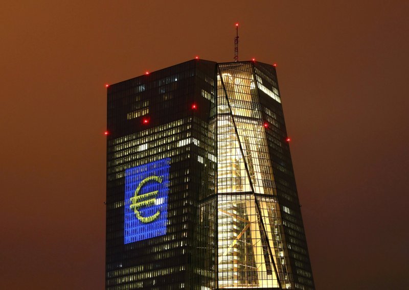ECB bankama u eurozoni posudio 45 milijardi eura