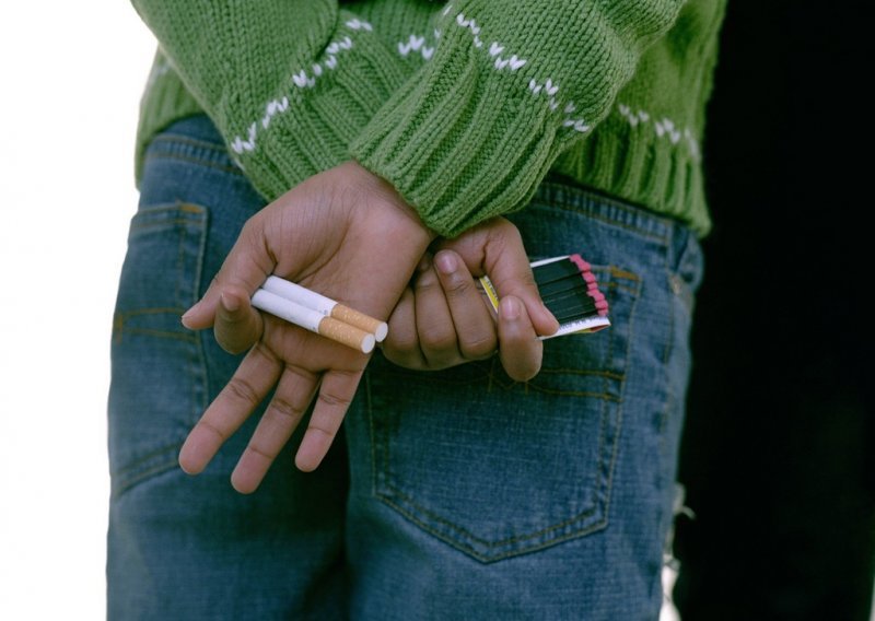 Oglasi za cigarete tinejdžere potiču na pušenje