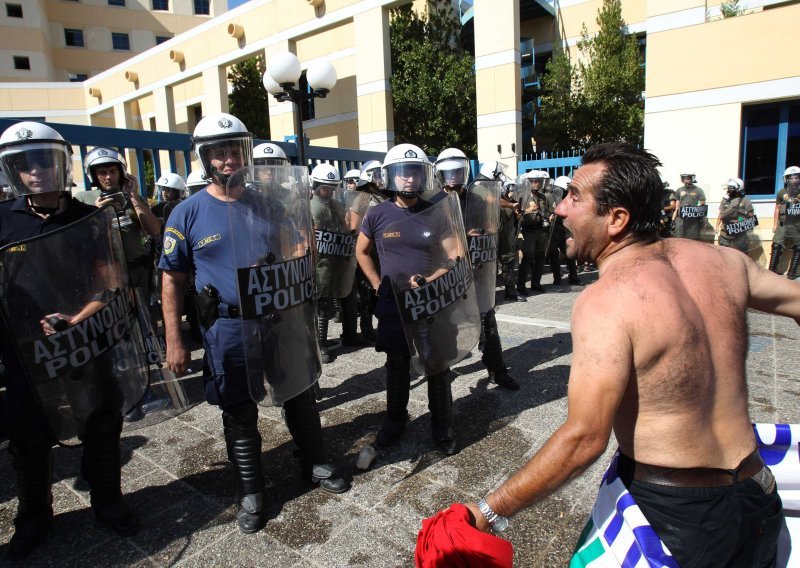 Grčki vozači nastavljaju štrajk