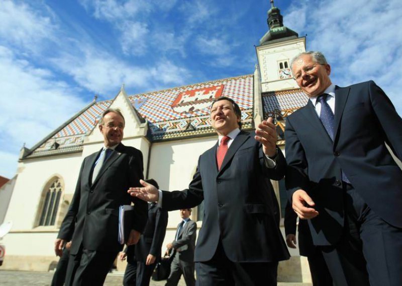Europska komisija: Dobro došli u EU 1. 7. 2013!