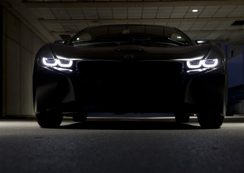BMW rekao 'da' serijskom hibridnom sportašu