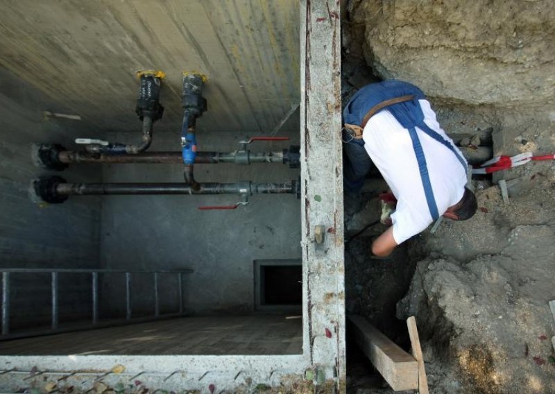 Dugave, Sloboština i Jakuševec bez tople vode